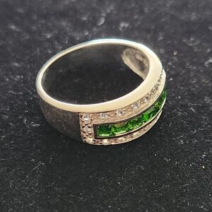 Seven Chromium Diopside Stones In 925 Silver. Size 11